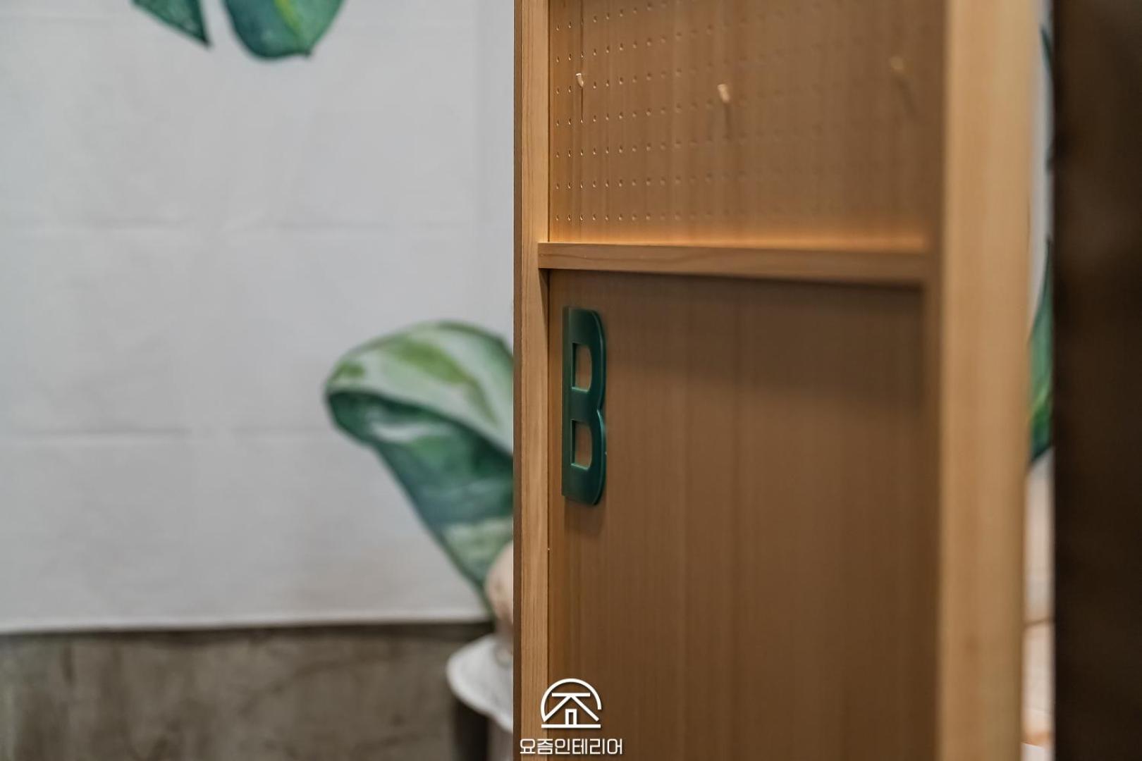 Travel Light Hostel Busan Exterior photo