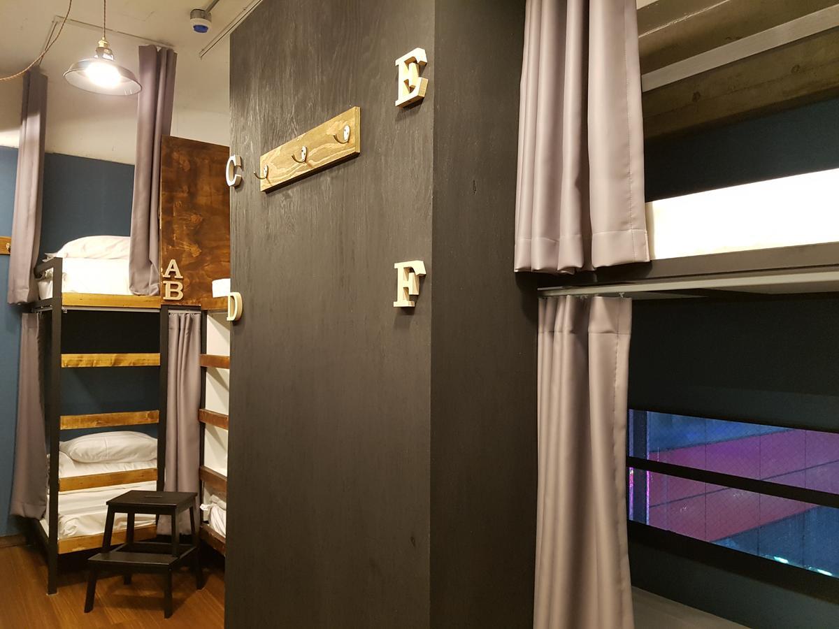 Travel Light Hostel Busan Room photo